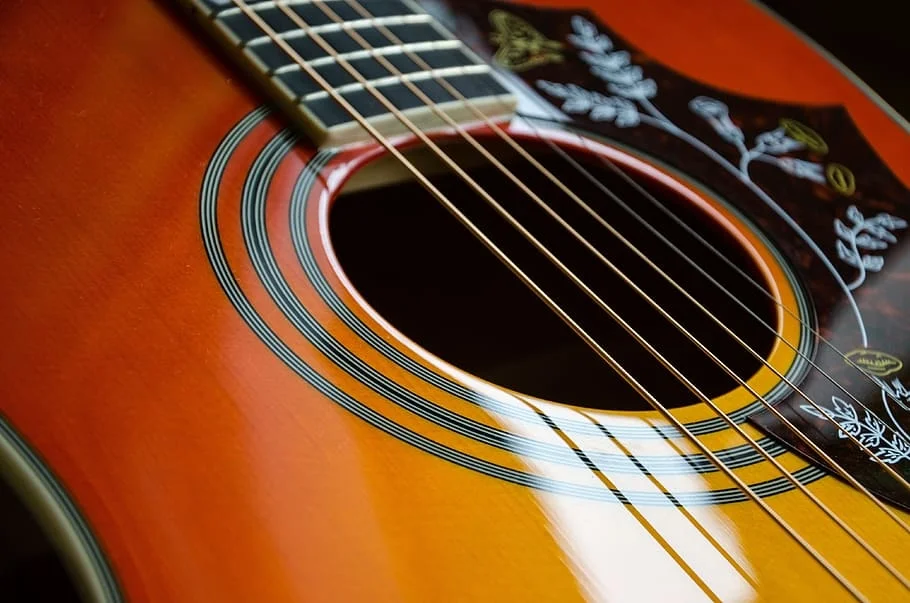 revive-a-dehydrated-acoustic-guitar