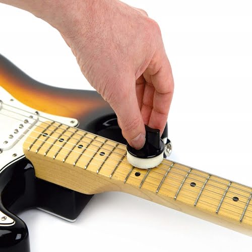 guitar-string-cleaner