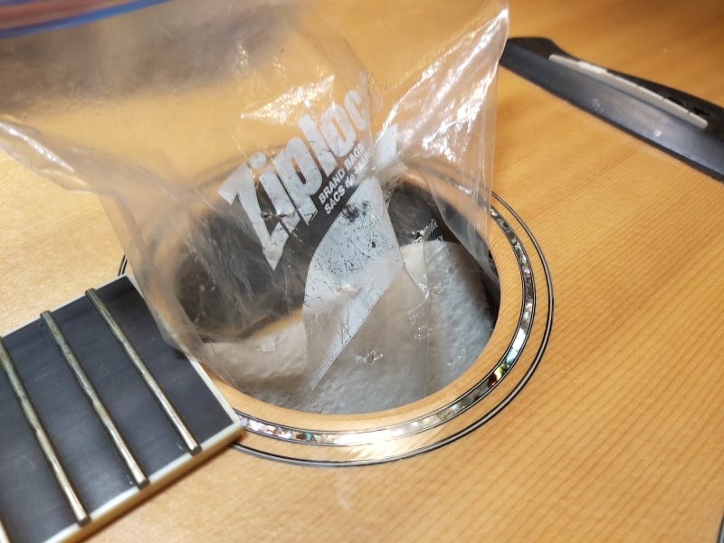 homemade guitar humidifier